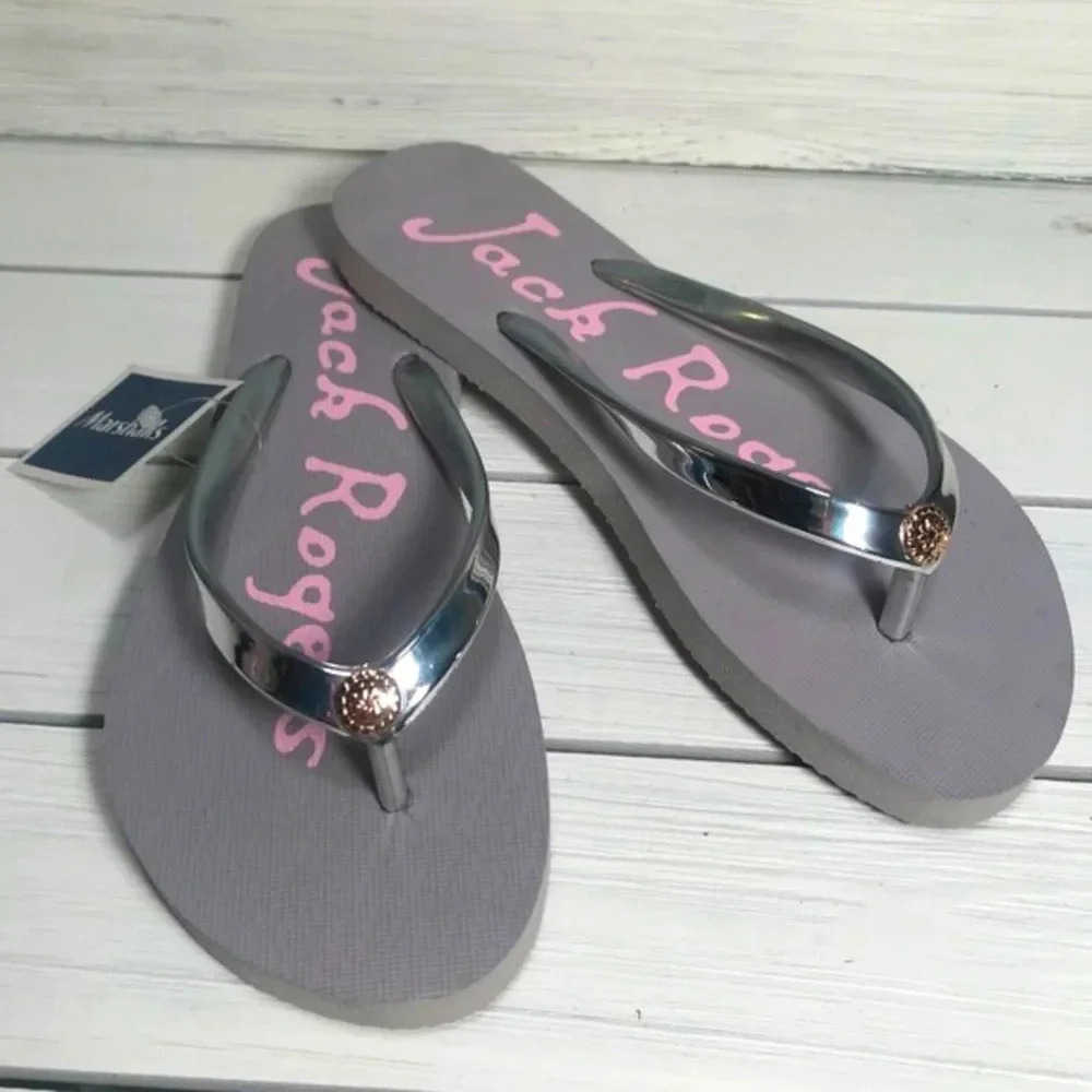 Jack Roger's Gray and Silver strapped pre-owned  Flip Flops 🐼🐼🐼